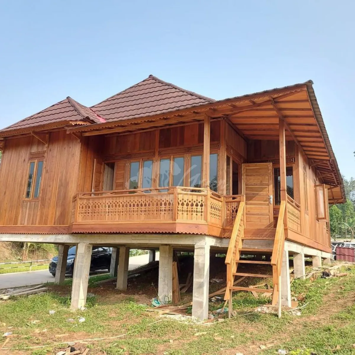 Menghias Rumah dengan Sentuhan Kayu Asli di Cilacap
